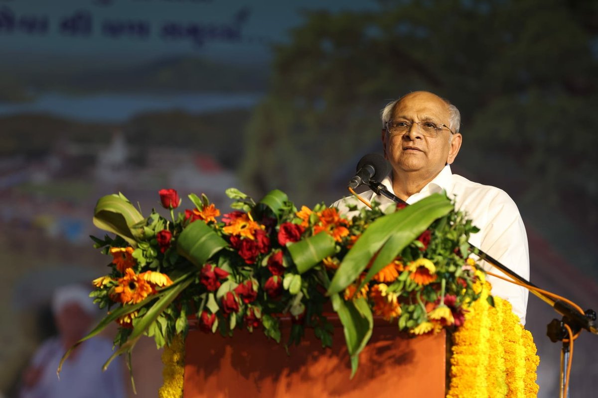 Bhupendrapbjp's tweet photo. માન. ભાજપા પ્રદેશ પ્રમુખ શ્રી સી. આર. પાટીલ, કર્ણાટકના માન. પૂર્વ રાજ્યપાલ શ્રી વજુભાઇ વાળા, સાથી મંત્રીશ્રીઓ અને મહાનુભાવોની સાથે આટકોટની શ્રી કે.ડી.પરવાડિયા મલ્ટી સ્પેશ્યાલિટી હોસ્પિટલમાં નવા બનેલ હૃદયરોગ વિભાગ(કેથલેબ) તથા બે નવા મોડયુલર ઓપરેશન થિયેટરનું લોકાર્પણ કર્યું. https://t.co/nf1jHqld2w