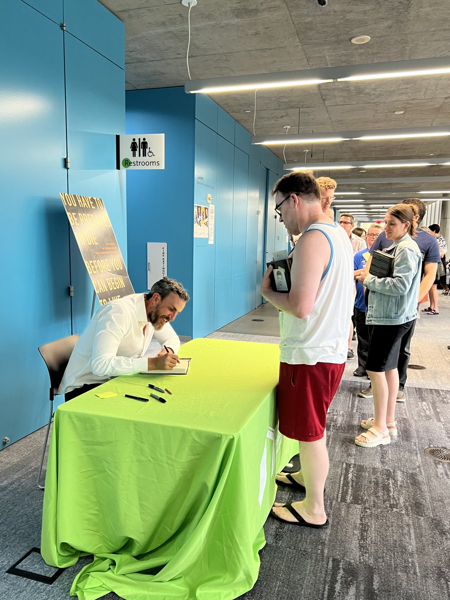 dmpl's tweet image. Thank you to everyone who joined us for AViD with Paul Kix last night! If you missed it the recording of the event is now available on our YouTube Channel. Watch the replay: buff.ly/3p3ZMNn