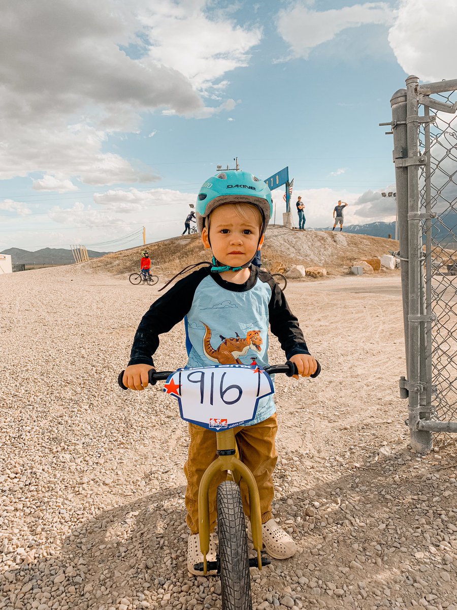 EdwardADalton's tweet photo. Little Eddie and I raced our bikes together at for the first time and had an absolute hoot!
#EADVII #Utah #MountainBiking #MTB #BMX #AllThingsAdventure #TheDreamChasingFamily #DirtHero #ShredTilBed #USABMX #SpreadTheStoke https://t.co/DhnBJuTlHu