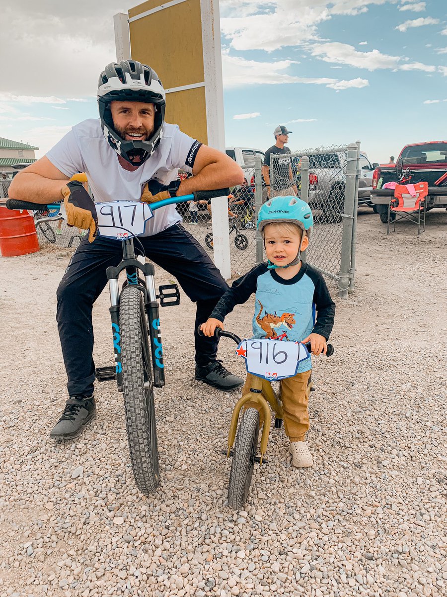 EdwardADalton's tweet photo. Little Eddie and I raced our bikes together at for the first time and had an absolute hoot!
#EADVII #Utah #MountainBiking #MTB #BMX #AllThingsAdventure #TheDreamChasingFamily #DirtHero #ShredTilBed #USABMX #SpreadTheStoke https://t.co/DhnBJuTlHu