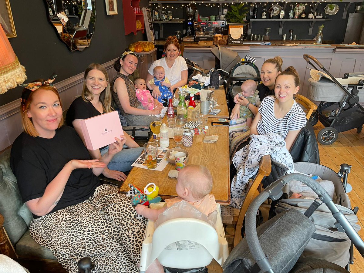 WINNERS at last month's BRING YOUR BABY PUB QUIZ at The Railway, STREATHAM COMMON (SW16)! 

Next one Thurs 22 June, 12-14.30

Book: BringYourBaby.org

#streatham #sw16 #balham #penge #streathamcommon #norwood #foresthill #norwoodjunction #southnorwood #westnorwood #croydon