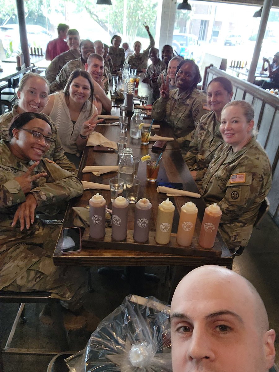 medium_tony's tweet image. Got the team together to say farewell to some amazing instructors who are all on their way out to the force to do some awesome stuff! Going to miss em! #DefendAndServe