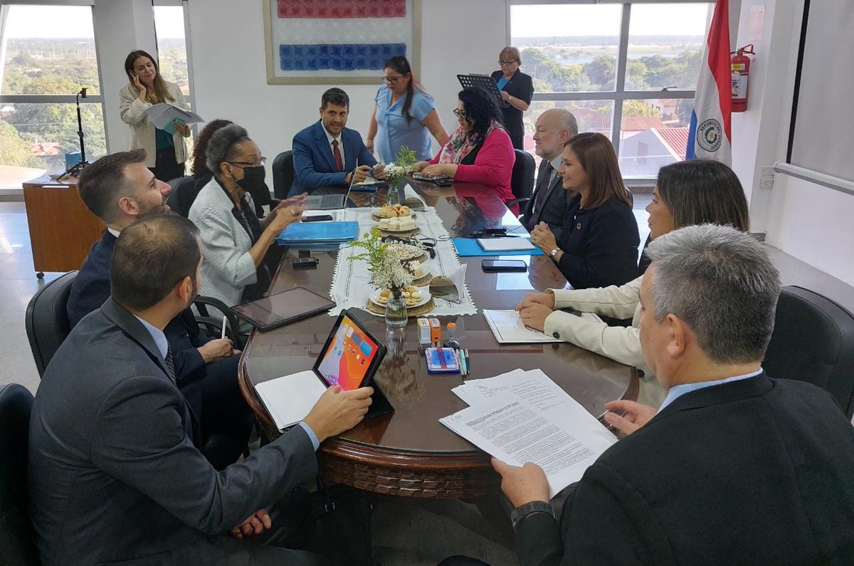 MDP_py's tweet photo. [HOY] La defensora general, @segoviaml, recibió en la sede del #ITSDP a la presidente de @CIDH, Magarette May Macaulay. De la reunión participó el Coordinador Residente de las @ONUParaguay, @MarioSamaja. https://t.co/2DcbzrwQuU