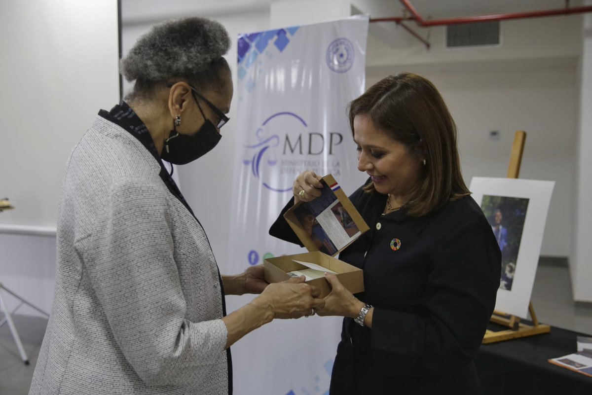 MDP_py's tweet photo. [HOY] La defensora general, @segoviaml, recibió en la sede del #ITSDP a la presidente de @CIDH, Magarette May Macaulay. De la reunión participó el Coordinador Residente de las @ONUParaguay, @MarioSamaja. https://t.co/2DcbzrwQuU
