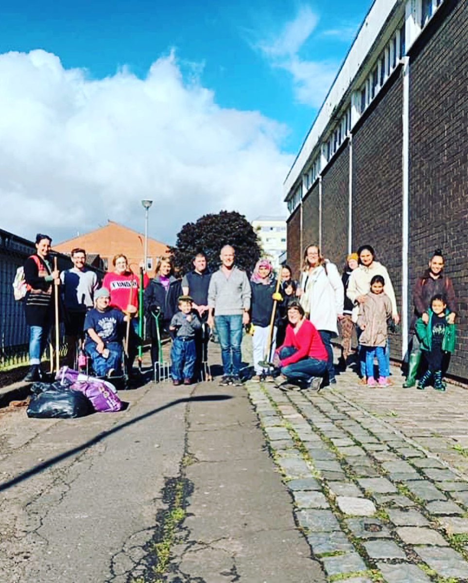 AnderstonGS's tweet photo. During #volunteerweek we would love to thank each and every person who has taken time out of their busy lives to make Anderston that little bit better each time! THANK YOU!!! 💚🌿 #peoplemakeanderston https://t.co/K2Jz8z1ZMI