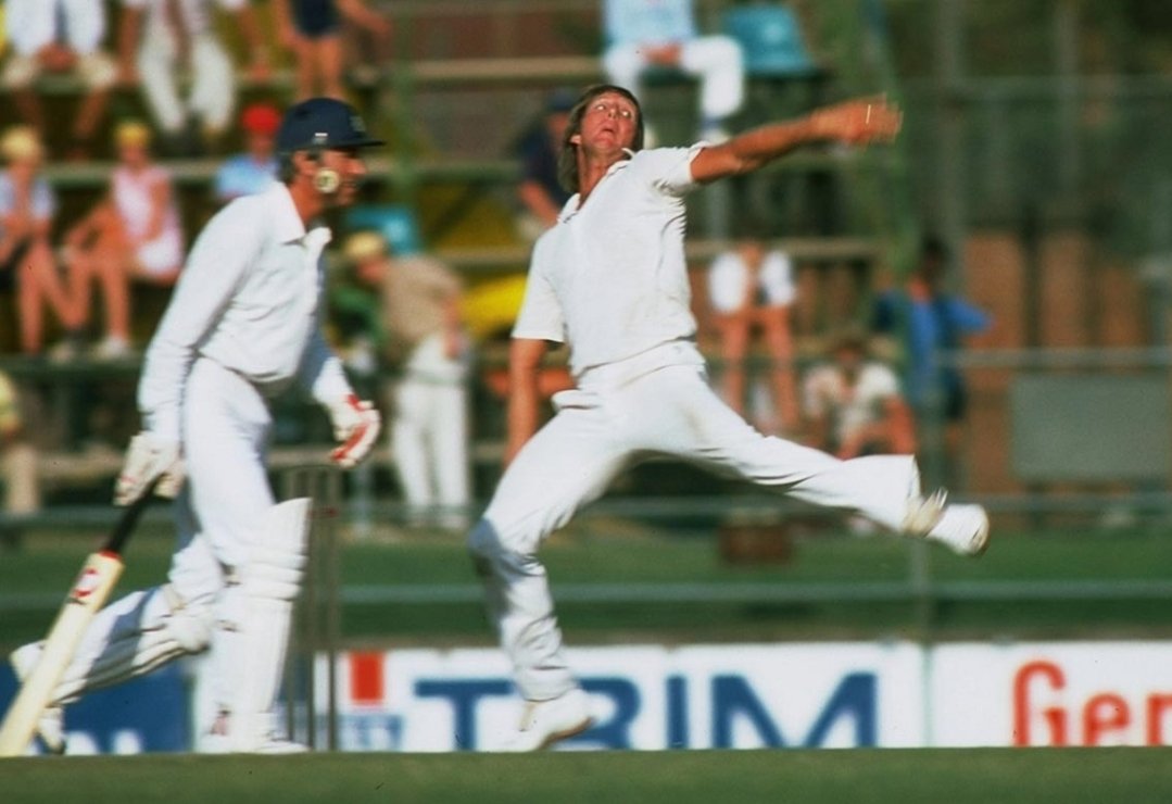 LengthDoes's tweet photo. To celebrate Thommos arrival in the UK, we're giving away a SIGNED personalised photo to one lucky Twitter follower.. 

SIMPLY

RETWEET this post
LIKE this Post
FOLLOW US

Closes Friday night at 8pm..

#competition #cricket #theashes https://t.co/NjlNozyX49