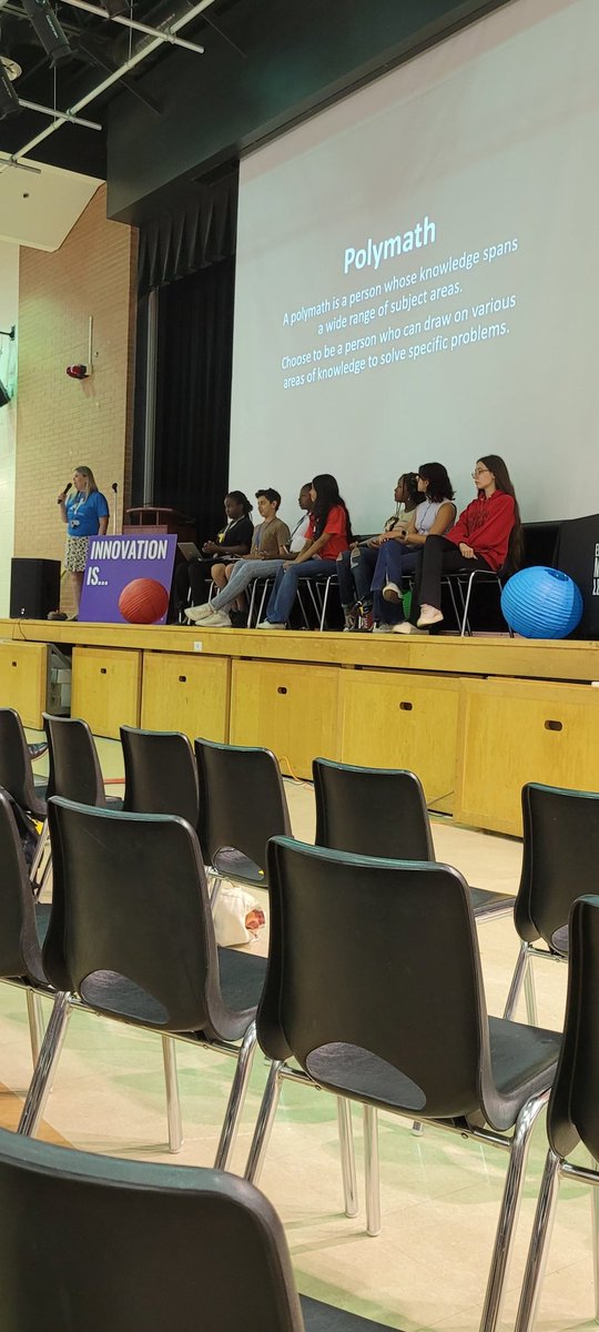 MsNurse03's tweet photo. At the LEIP Symposium showcasing the talent and innovation happening in
@peelschools. Here, student leaders joined me to present the Lego Robotics programming that Grade 3s have been engaged in at @goldcrest_ps @peel21st @PamelaFowler1 @B_ernadette #LEIP #LEIPtoEML #peel21st https://t.co/NxxP9JGo6s