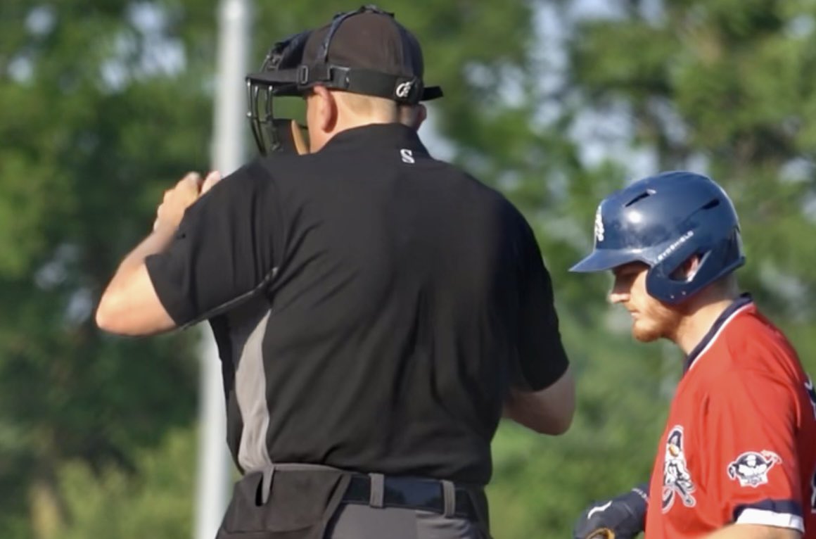 ZerkleSports's tweet image. The man in black, no not Johnny Cash, sporting the #Springs at the Champion City Kings game in none other than Springfield, OH.  
@Force3ProGear 
#patentedprotection
#impactreduction
#force3partner