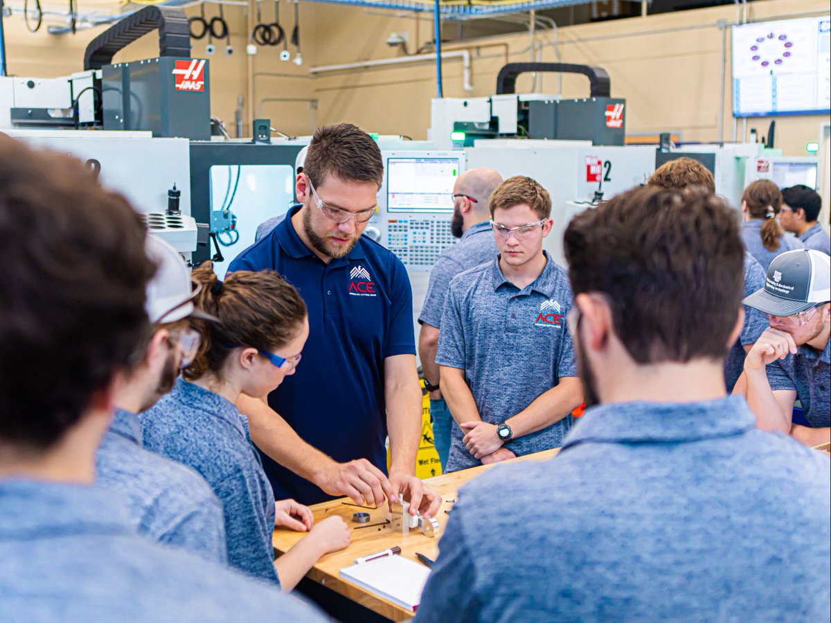 TEESresearch's tweet image. That's a wrap on the first #TEESresearch ACE boot camp! Through this partnership with @AmerCuttingEdge, participants receive hands-on in-person training that supports a new career path or advancement in the machine tool industry. 

More: tx.ag/TEESACE