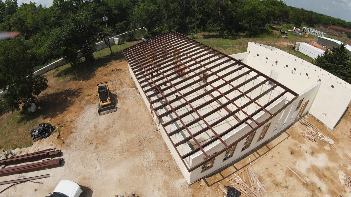 Cointainer_Life's tweet photo. The bones of the roof are finally taking shape. #BuiltDifferent #ICF and #RedIron ftw.
I'll see your "huff and I'll puff" and raise you a "gtfo".
For all the RE Dev twitter accounts saying a newbie shouldn't try to play GC, you can also gtfo. https://t.co/i5e5ksr781