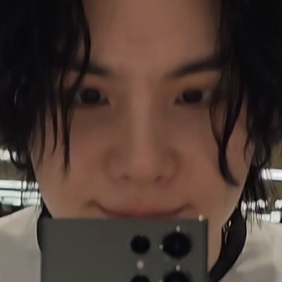 glossicheeks's tweet photo. https://t.co/Zg5JCfi6gG