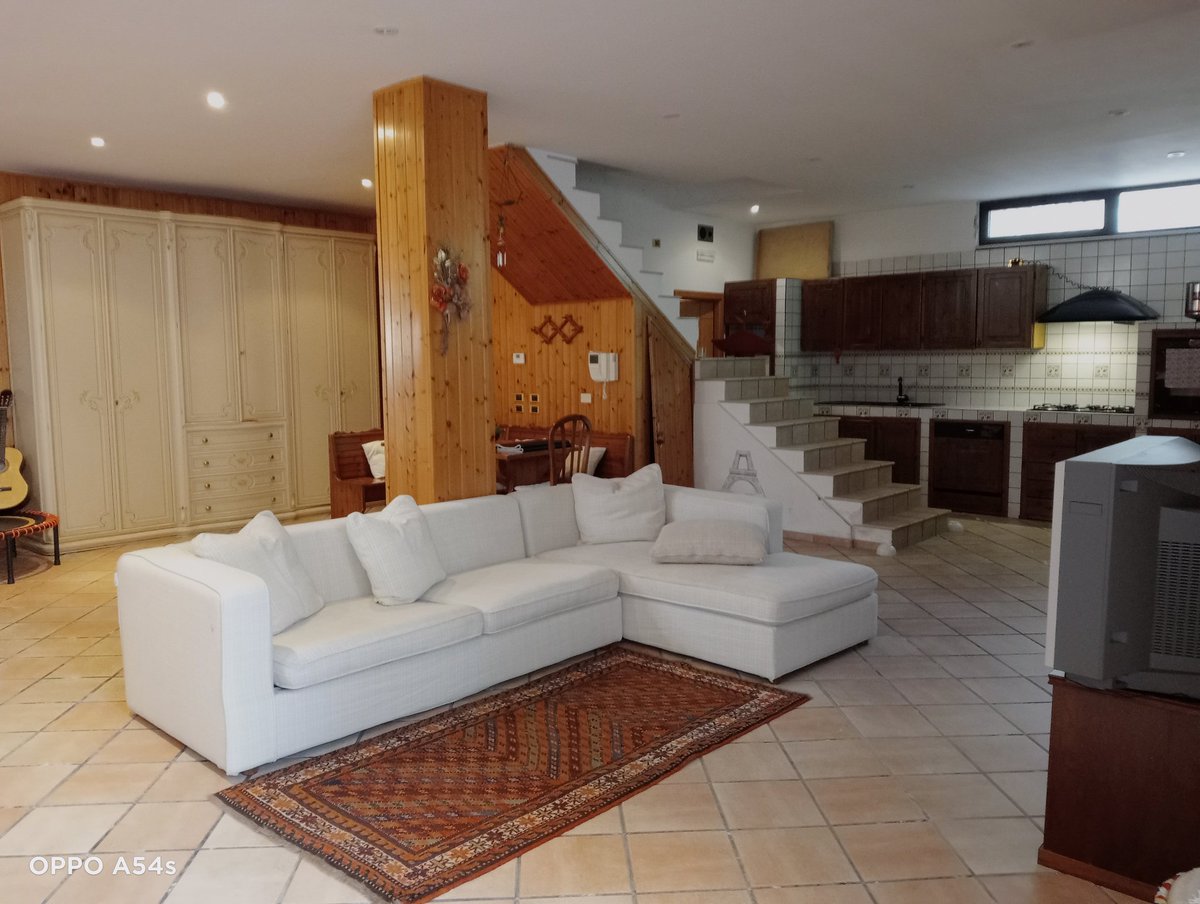 SaraMercaldi's tweet photo. Disponibile 100 metri di appartamento #b&amp;b, con cucina, bagno, parcheggio privato a San Severo #Foggia. https://t.co/ZCyGwa9IpT