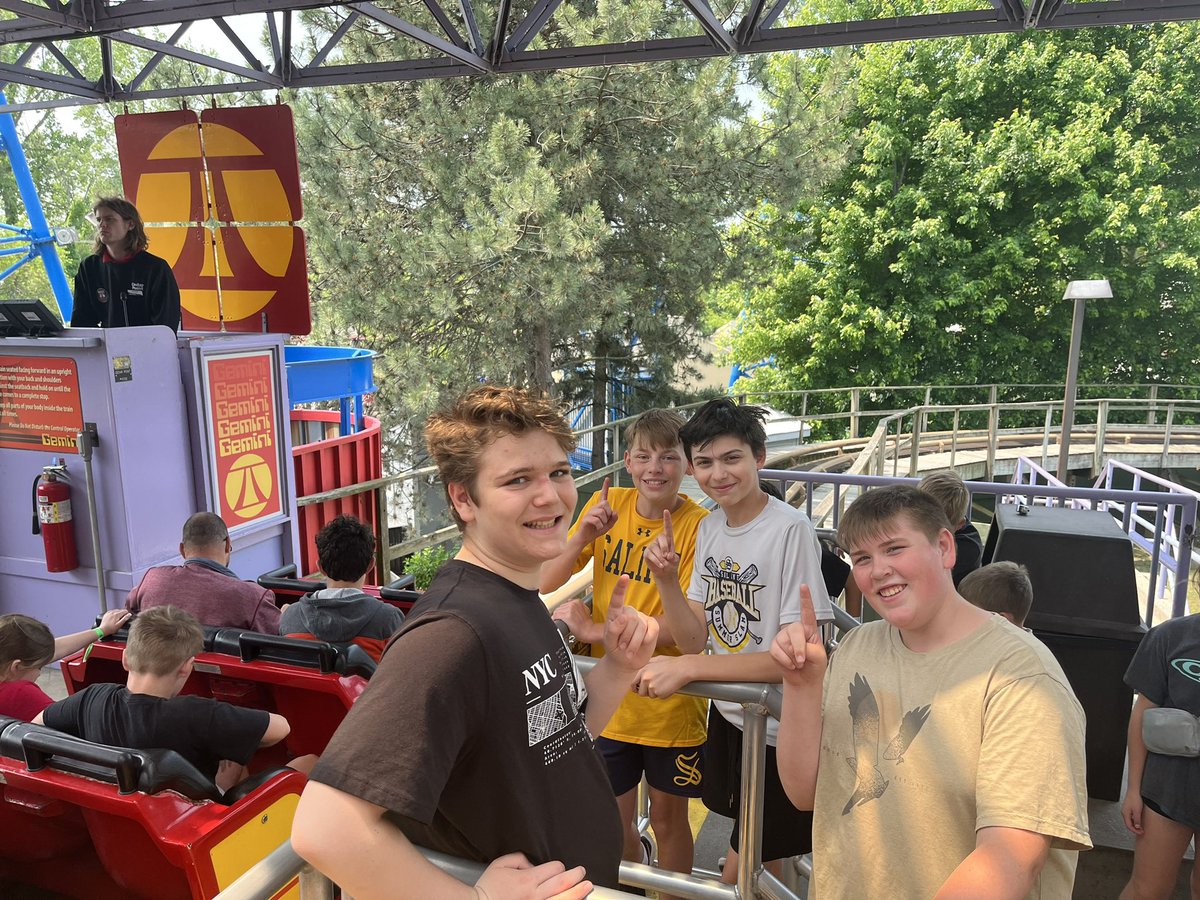 MrMarshallteach's tweet photo. @MiddleSaline we survived the Magnum.  Next up is an inner-squad battle on the Gemini!!!  Who will win…Red or Blue?
#ClubShowtime #WereGonnaHitIt https://t.co/zMMGQNjyjB