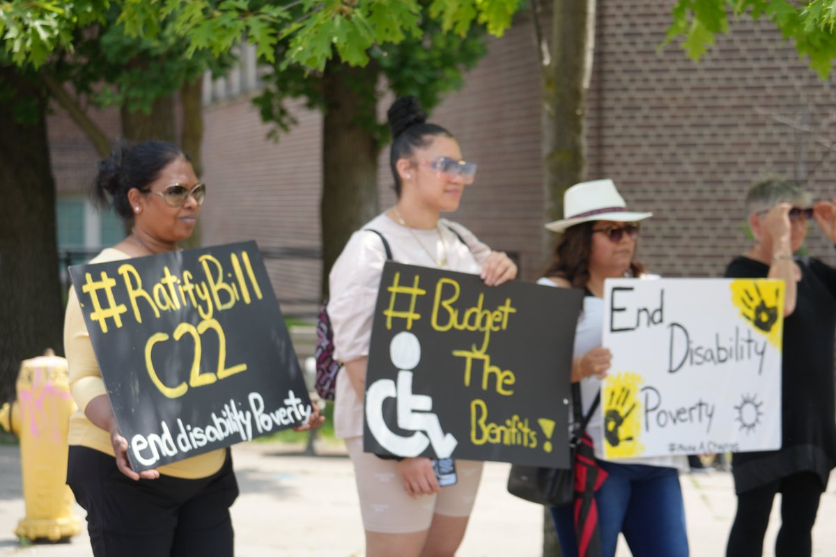 UFCWCanada's tweet photo. People with disabilities can't afford to wait. UFCW Canada support  @disability_wp and calls on the federal government to pass Bill C-22 &amp; make the Canada Disability Benefit a reality.

Write to your local MP here and voice your support of Bill C-22 here: https://t.co/hlZDJsUtWE https://t.co/UN4h8R7zh9