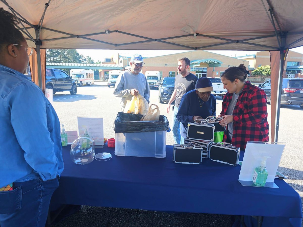 IntegreaPS's tweet photo. EAMHC Prevention and The Chambers County Drug Task Force participated in the National Prescription Drug Take Back Event back on April 22nd! #EAMHCprevention #DEATakeBack https://t.co/m1QLP9C8za