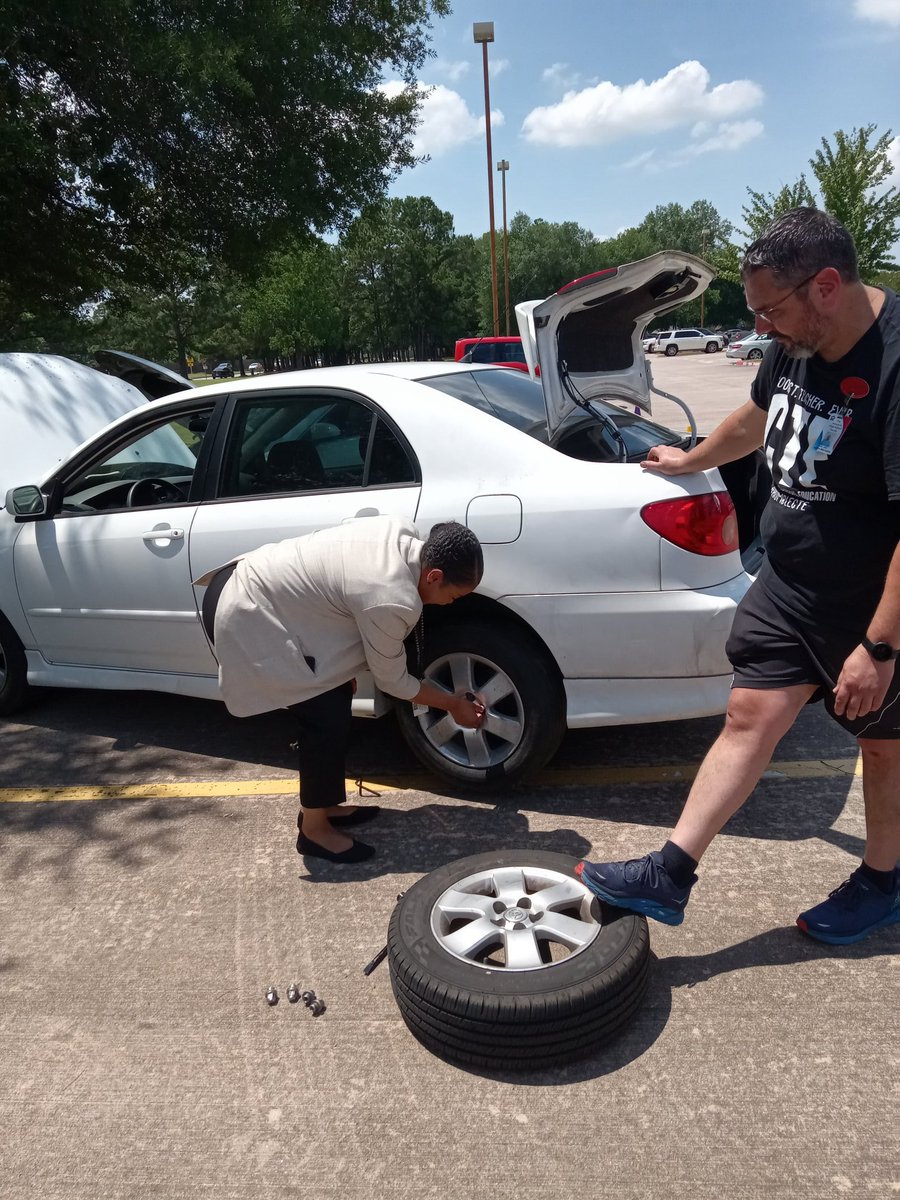 msmithcounselor's tweet photo. Tye Hobbs joining in the fun! Camp IMPACT teaches life skills to students this week! Thank you Mr. Whitaker for CTE teaching today! https://t.co/Wa96c4q9oN