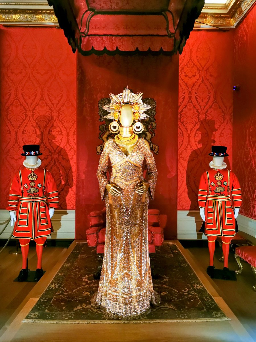 Kensington Palace's "From Crown to Couture" exhibition is amazing with incredible juxtapositions of costumes past and present. #Beyonce's 2017 #Grammy dress is an absolute highlight 💖 <a href="/HRP_palaces/">Historic Royal Palaces</a>