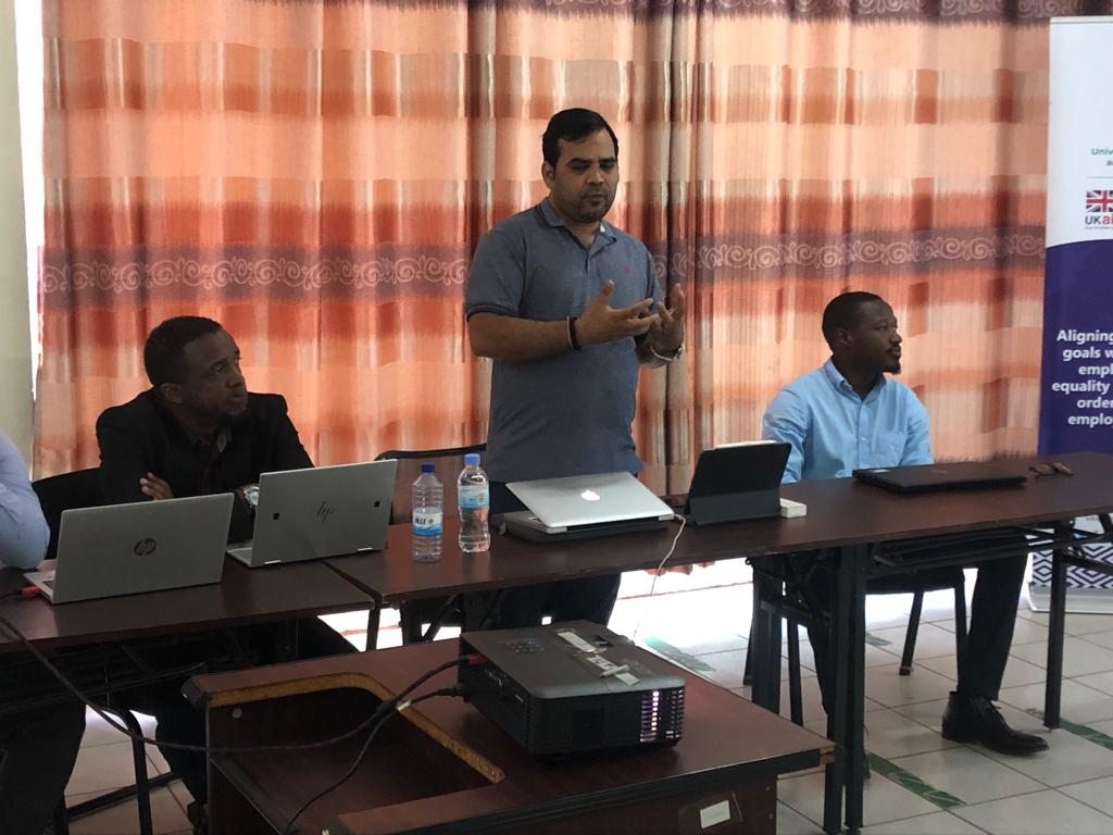 KundanKumar011's tweet photo. Excited to take on an additional challenging role as a Software Developer for the project "Bridging the Gap: Championing Academia-Industry Alliance through an innovative digital platform" at UTB Rwanda. Ready to make a difference
#AcademiaIndustryAlliance #DigitalPlatform https://t.co/kK198JGCi6