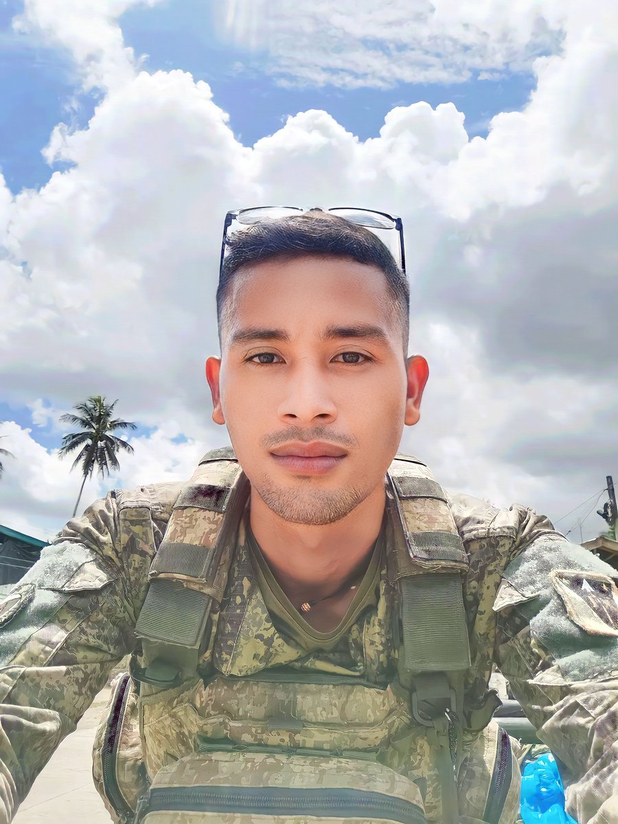Cykeehmb's tweet photo. Aw nan, kanang ka mingaw nako ani niya di gyud ma bangbang. :< Mag negosyo nalang ta oyy! Paita ning ingon ani hahaha sa isa ka tuig ka duha ra man ta ulion. ☹️ https://t.co/hN92okcThZ