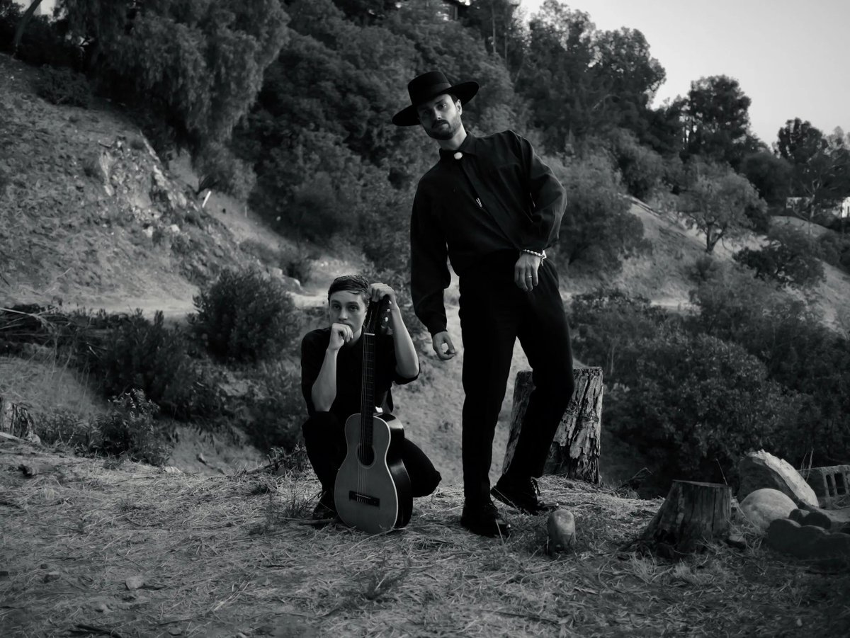 The_Ent_Factor's tweet photo. Henry and Rupert Stansall aka the Ruen Brothers' new album TEN PACES has been released by Yep Roc Records
https://t.co/ep4pDQagQu
#music #newmusic #rock #indierock #alternativerock #rockmusic #tenpaces #ruenbrothers @yeproc @ruenbrothers https://t.co/V93UkQ0HGd