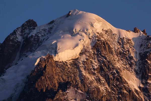 f3Alpes's tweet photo. Mont-Blanc : un skieur retrouvé mort après une chute de 600 mètres dans le secteur de l'Aiguille Verte

https://t.co/iwPcNydE8g https://t.co/XM8pAvC0Lx