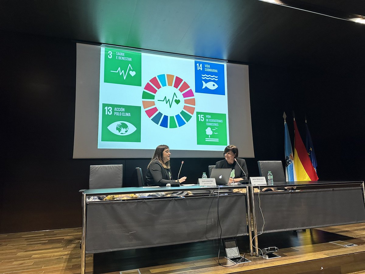 PontedosBrozos's tweet image. Pepa e Rosa presentan os traballos realizados no #clubdeciencia . #realidadeaumentada #realidadevirtual #intelixenciaartificial 

@CoSpaces_Edu #ceippontedosbrozos 

@concelloarteixo @cfracoruna @CAFIgalicia  #Innovación #Educacion #Tecnoloxia #TICS