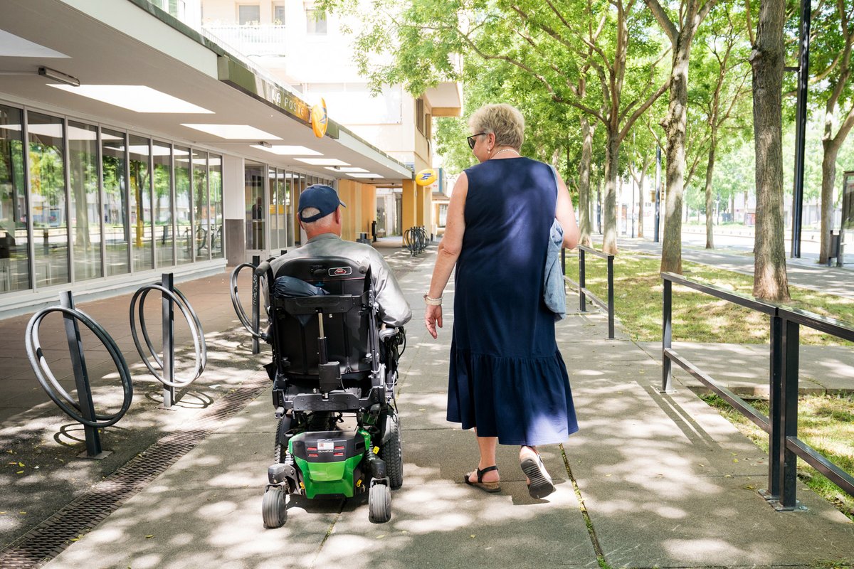 Francine Agudo-Perez, Conseillère communautaire m2A, a participé à "Osons Soléa", une manifestation destinée à faire découvrir les transports en commun de l'Agglomération aux personnes en situation de #handicap, organisée par #m2A, #Soléa et le <a href="/CRMulhouse/">CRM : Centre de Réadaptation de Mulhouse</a>.

#mobilité #insertion
