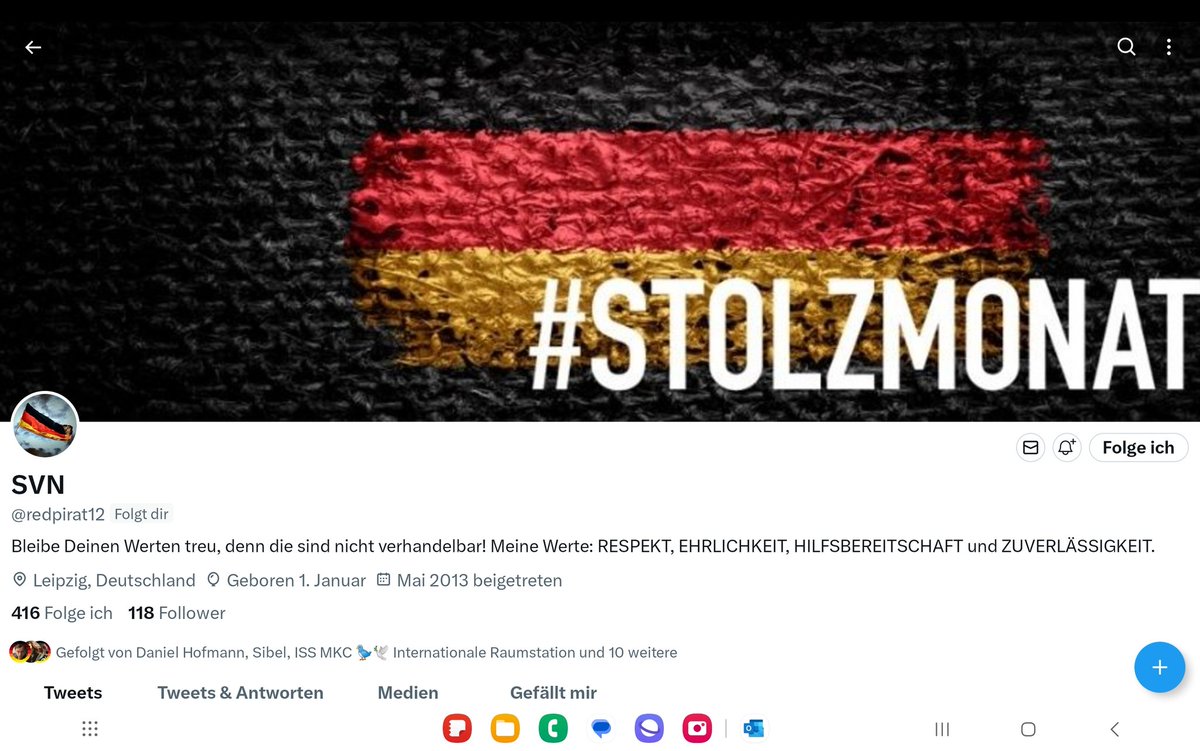 cora77_maria's tweet photo. So meine lieben Frens, hier mal ein Gruß von mir und ein Vernetzungstweet #Stolzmonat https://t.co/5JQBF0gI2D