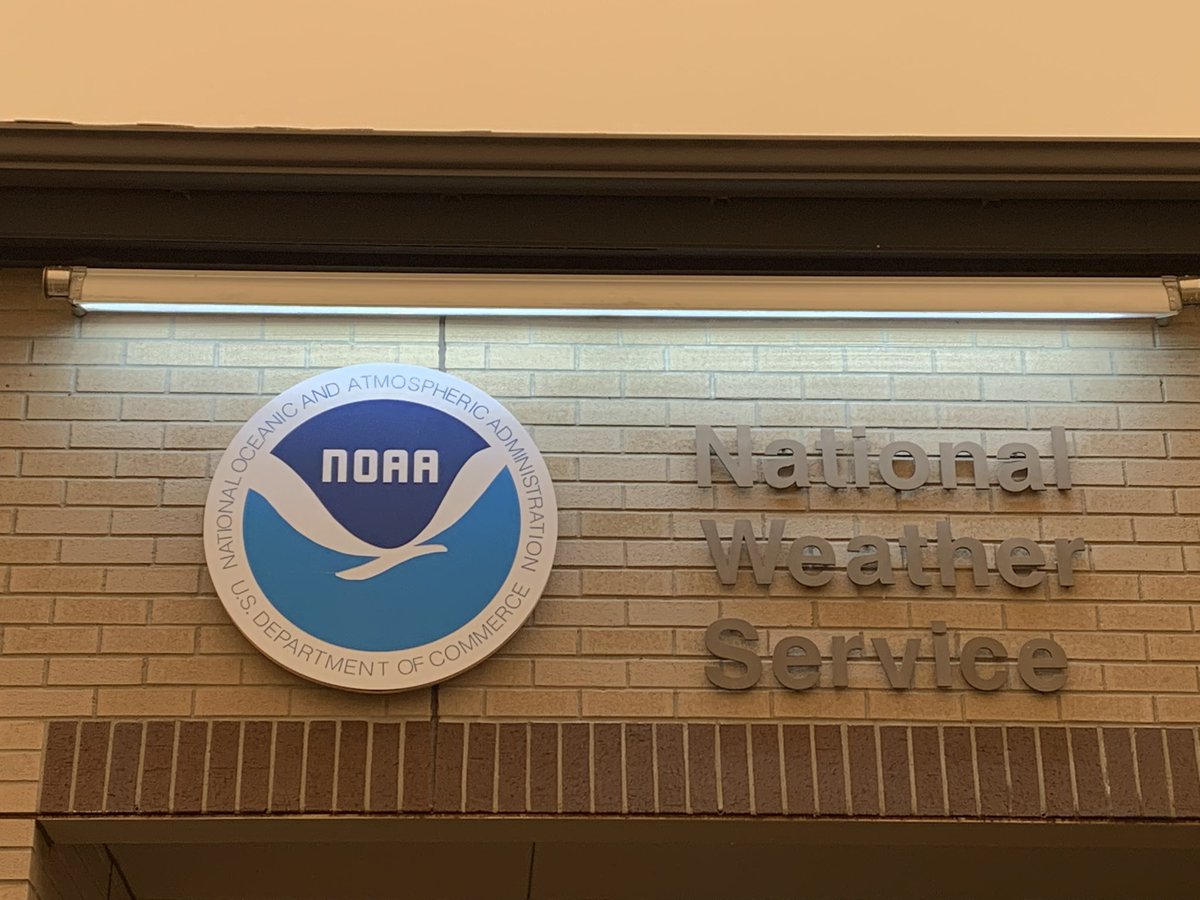 dopplerDK's tweet photo. The Sun was gone and smoke so thick that the parking lot and building lights came on here at NWS BGM! Pretty chilly too. Pictures taken around 9:45am. Check out @NWSBinghamton  for an even more striking picture from this morning.  #NYwx https://t.co/SKVotkNtQr