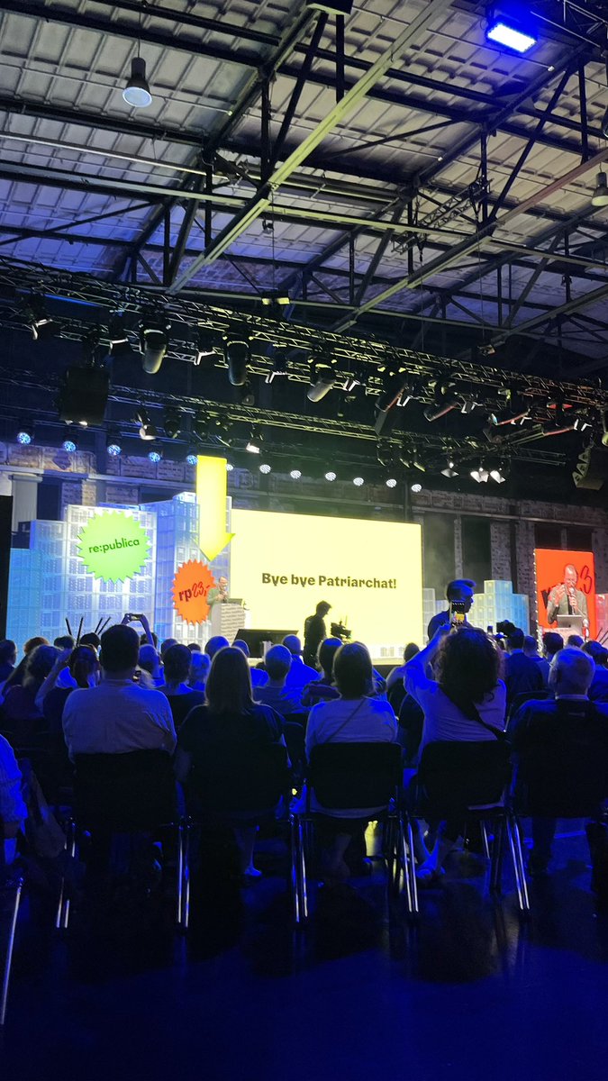 Closing Session auf der <a href="/republica/">re:publica</a> ! Danke schön wars und jetzt wird endlich mal gefeiert 
#rp23