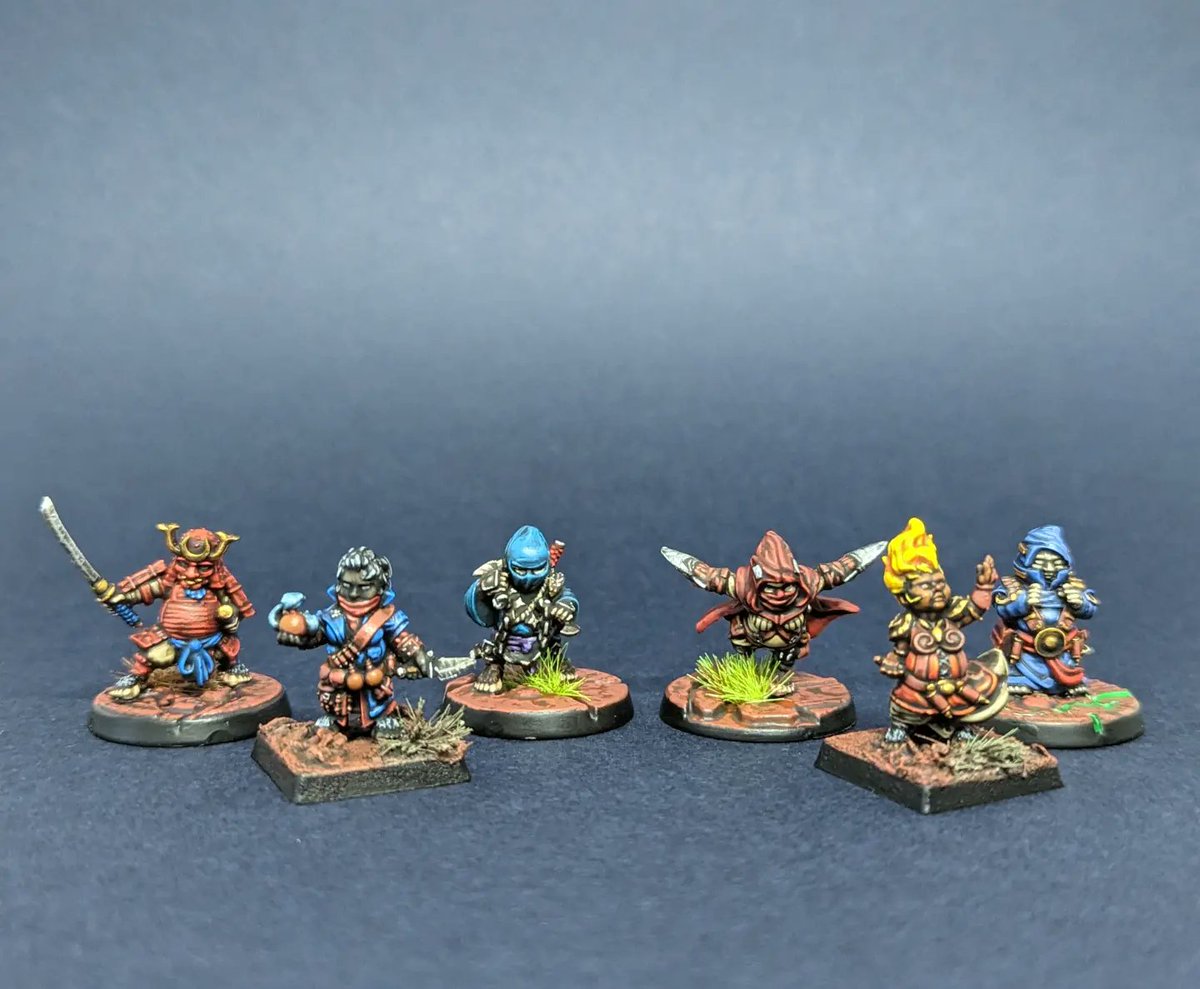 Adventuring party consisting entirely of Halflings... I wonder how much fun this would be to play D&amp;D with? That's a lot of Halfling luck rolls to mess around with. #PaintingMinis #DungeonsAndDragons