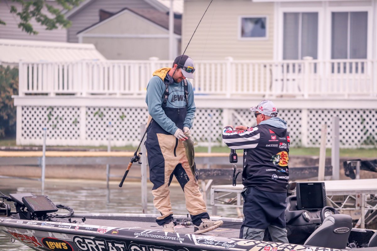 MajorLeagueFish's tweet photo. Cayuga isn't just for smallies! Cole Floyd put this largemouth on SCORETRACKER® and is in a good position headed into the final period of Group B's first qualifying day at @FavoriteRodsUSA Stage Five Presented by ATG by @Wrangler. https://t.co/hYkle9nMhE
#StageFive #Cayuga https://t.co/lZ2MpdN1Uh