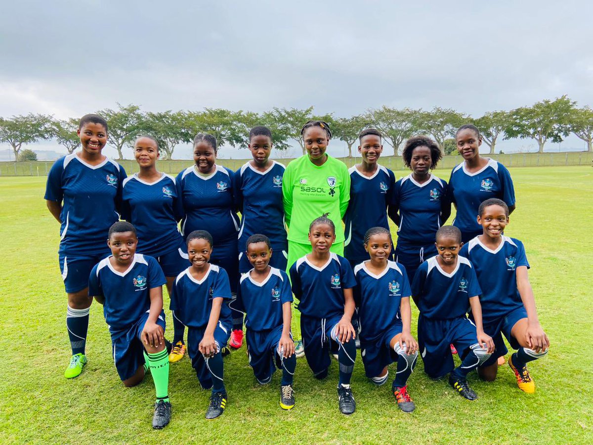 malingasiya's tweet photo. SunflowerWFC Family!!!🌻⚽️🌻⚽️🌻⚽️🌻⚽️ https://t.co/NhhyX19SVY