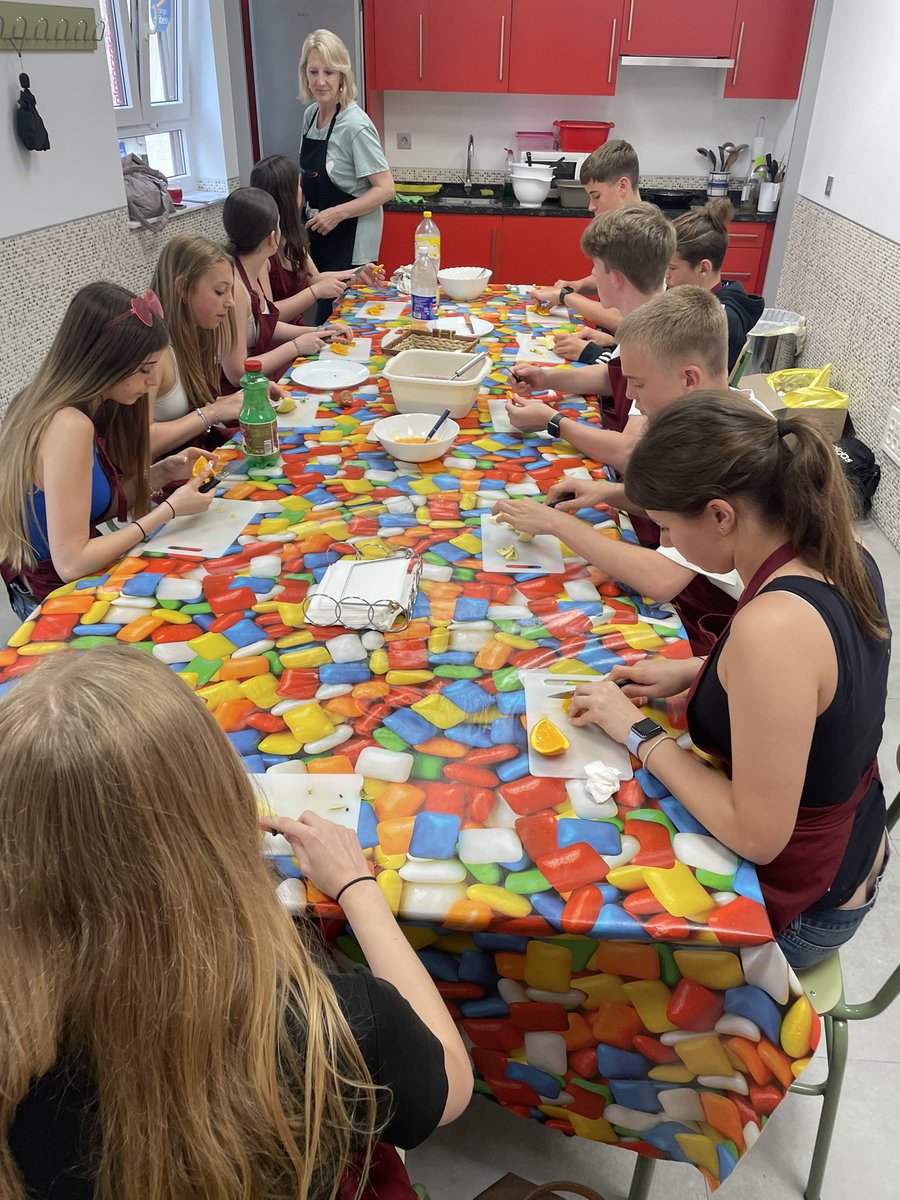 ChartersMfl's tweet photo. We’ve learned how to make Spanish tortilla and sangria (non-alcoholic, of course!) 🤗🇪🇸 @ChartersSchool https://t.co/svKLiUTNoq