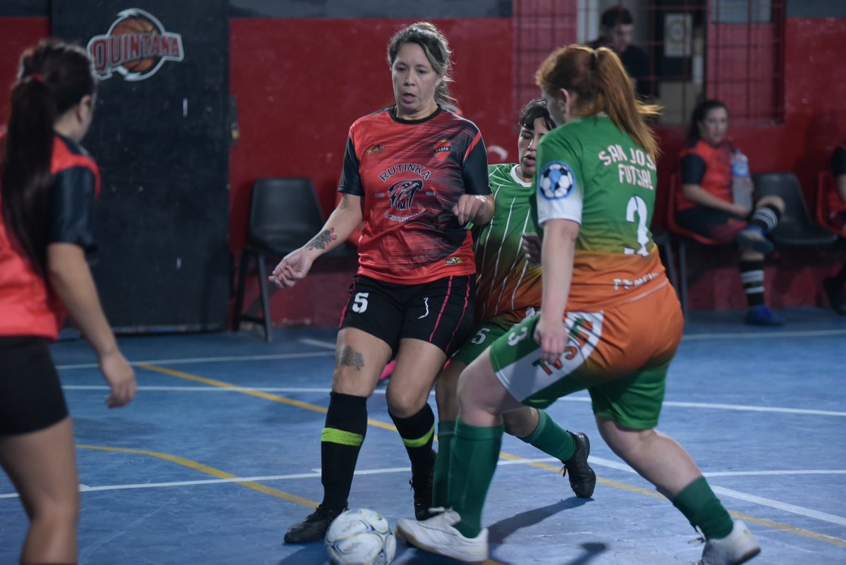 Futsal 5 tweet media