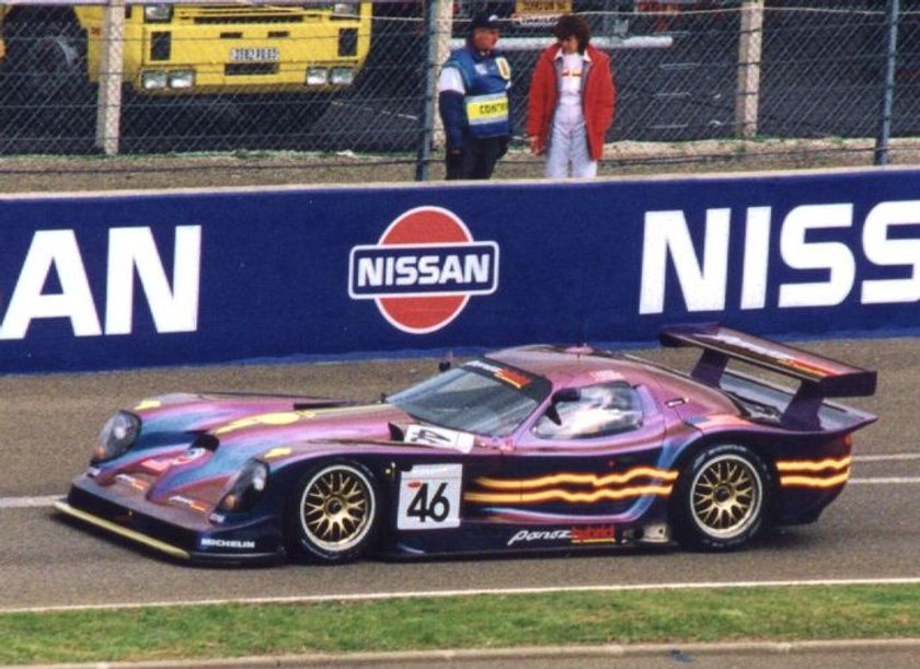 TheGTCatalog's tweet photo. --Panoz Esperante GTR-1 Q9--
Way ahead of its time, Don Panoz's racing program prepared a hybrid version of the Esperante GTR-1 for 1998. Q9 was co-developed with Reynard (chassis), Zytek (battery, KERS), and David Price Racing, affectionately nicknamed "Sparky." (1/4) #GTCatalog https://t.co/XySCopIaj6