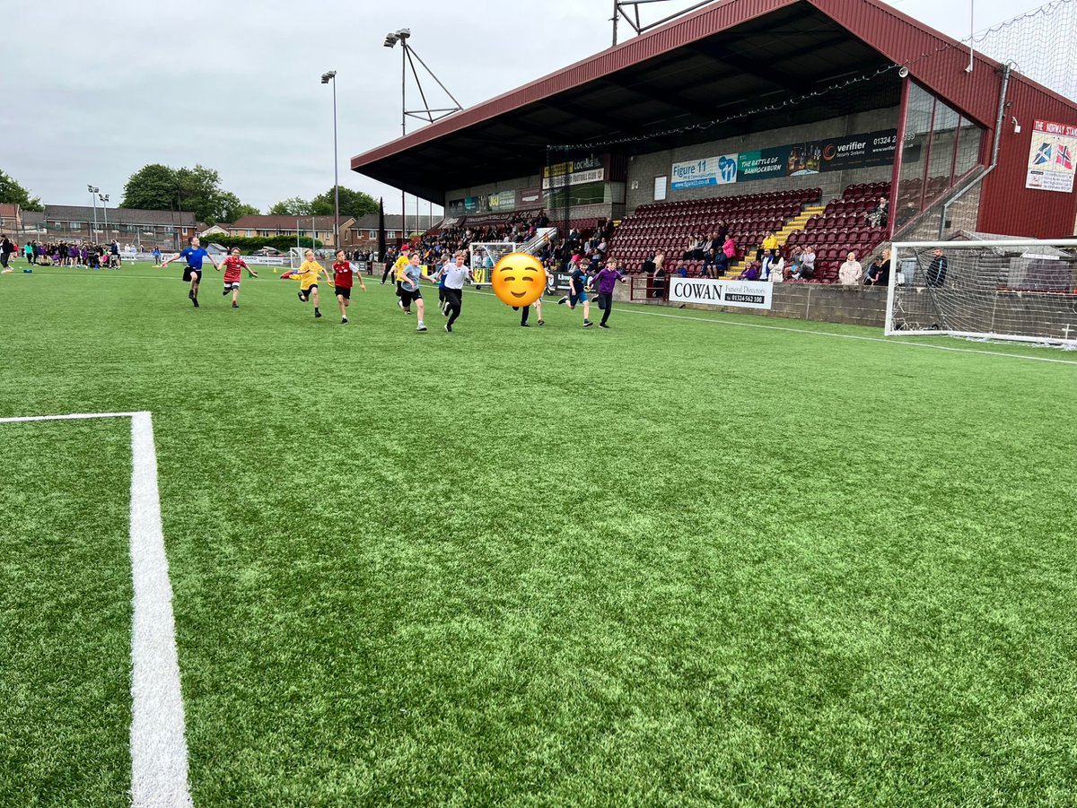 Miss Cowie & P6R tweet media