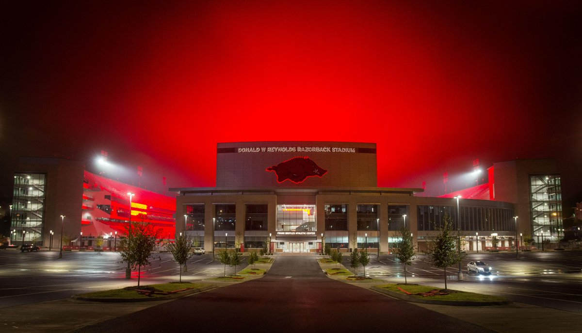 Blessed to receive an offer from The University of Arkansas! <a href="/CoachSamPittman/">Coach Sam Pittman</a> <a href="/CoachCKennedy/">Cody Kennedy</a> <a href="/CoachDekeAdams/">Deke Adams</a> <a href="/MikeRoach247/">Mike Roach</a> <a href="/CKennedy247/">Collin Kennedy</a> <a href="/BillyEmbody/">Billy Embody</a>
