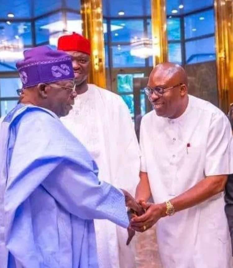 officialmeggito's tweet image. A photo excerpt of the Rivers  State Governor, H.E Sir Siminalayi Fubara meeting with President Asiwaju Bola Ahmed Tinubu amidst other Governors of the 36 states of Nigeria.
Together we can build our Nation. # Simmediavolunteers #SimFubara