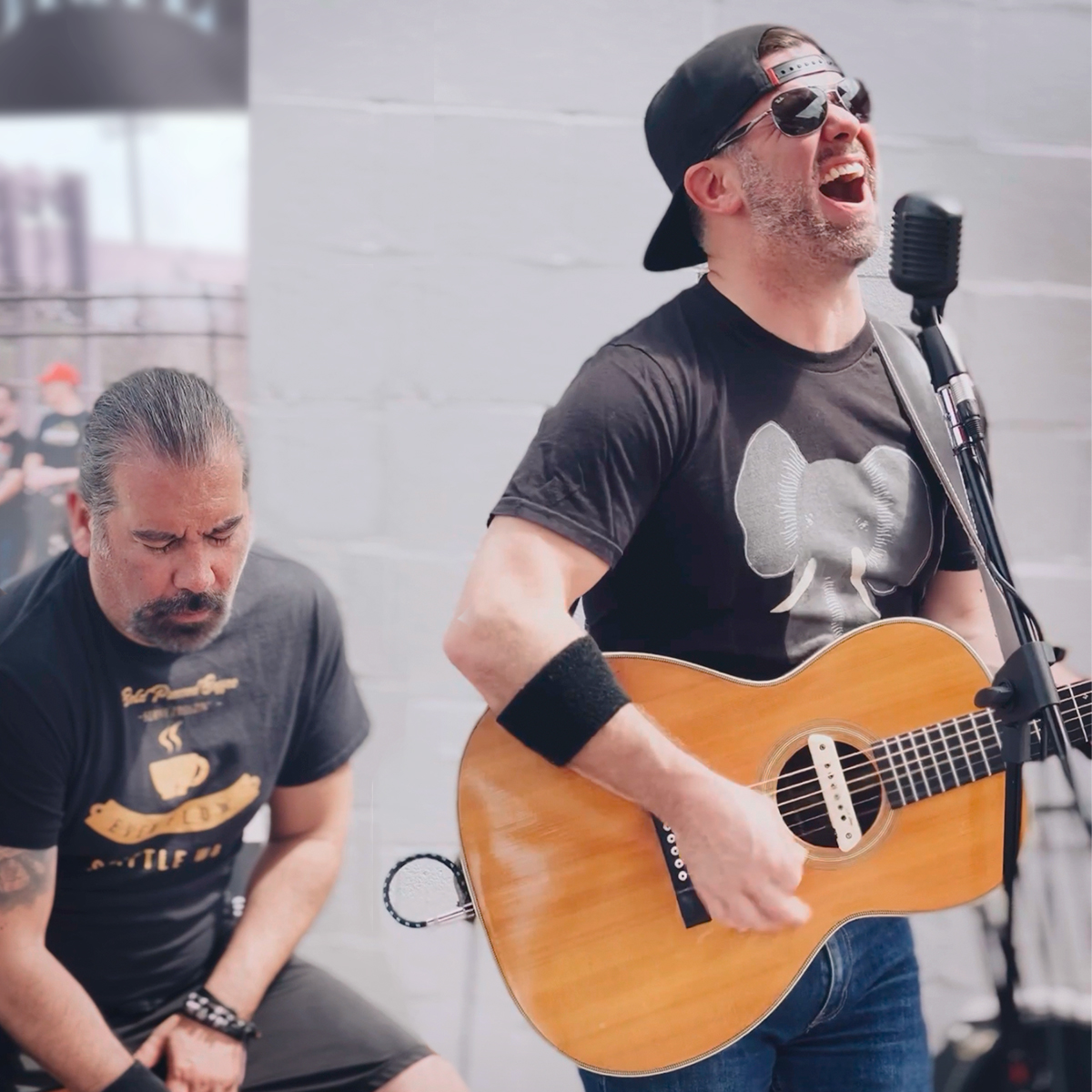 IrisDrive's tweet image. Craving some afternoon acoustic music and wine?  We got you.  Join us this Sunday at @kerloocellars in Woodinville at 1 pm.