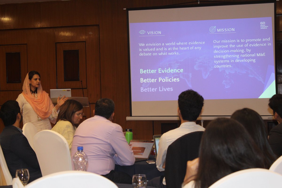 EvalYouthPK's tweet image. The full-day event explored multiple aspects of #Evaluation with a focus on following:

- Intro to EYP and PEA
- Importance of M&amp;amp;E and its importance in Dev Projects and SDGs
- Eval landscape in Pakistan &amp;amp; beyond
- Eval career success stories
- Eval competencies and career dev