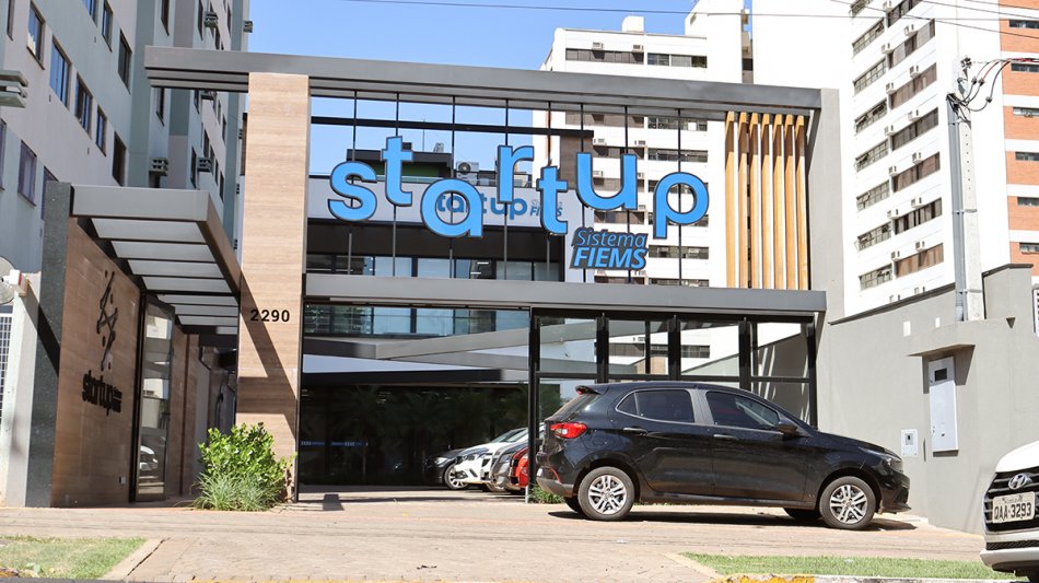 Sesi_ms's tweet photo. Startup Sesi lança projeto para formar jovens de baixa renda como desenvolvedores de software: https://t.co/SQ95NOrg3n https://t.co/dt0E5EMMJe