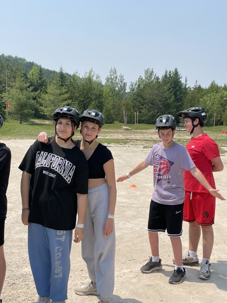KellesisRoom12's tweet photo. Mountain biking ! https://t.co/T9Izr3v06q