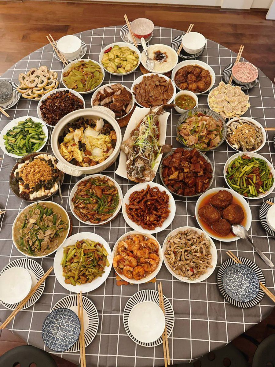 MayaMaya12145's tweet photo. #The best memories are made around the dinner table.😊 https://t.co/YpsQ35Kzsn