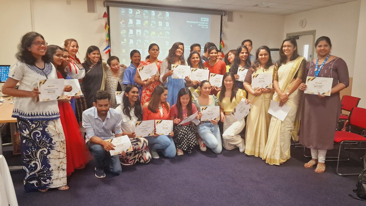 LauraReut tweet media