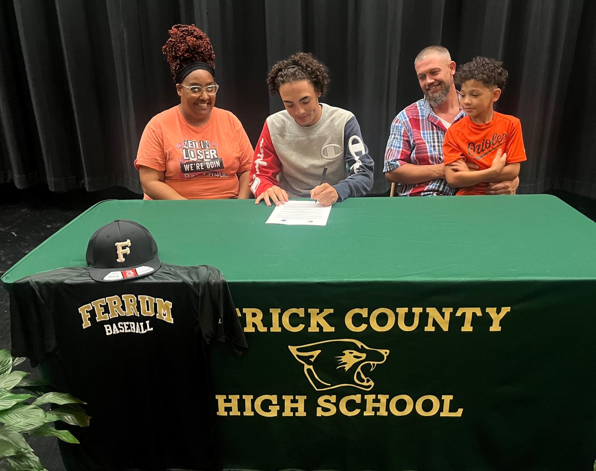 BulletinSport's tweet photo. Patrick County High School senior Jai Penn committed today to continue his baseball career at Ferrum College in the fall. https://t.co/YvDVo4eIzF