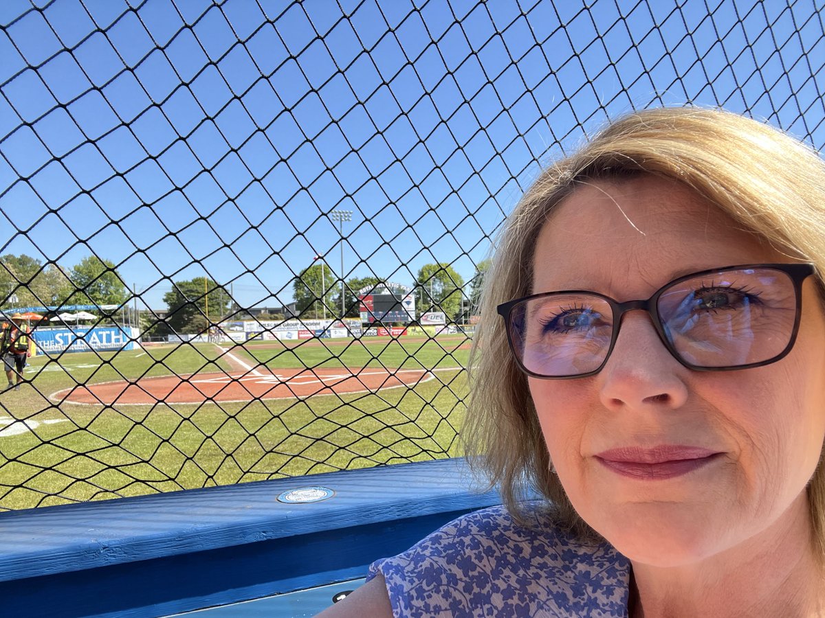 Super excited to be singing the national anthem on School Spirit Day at @harbourcats ⁦@CHEK_News⁩! #gocatsgo