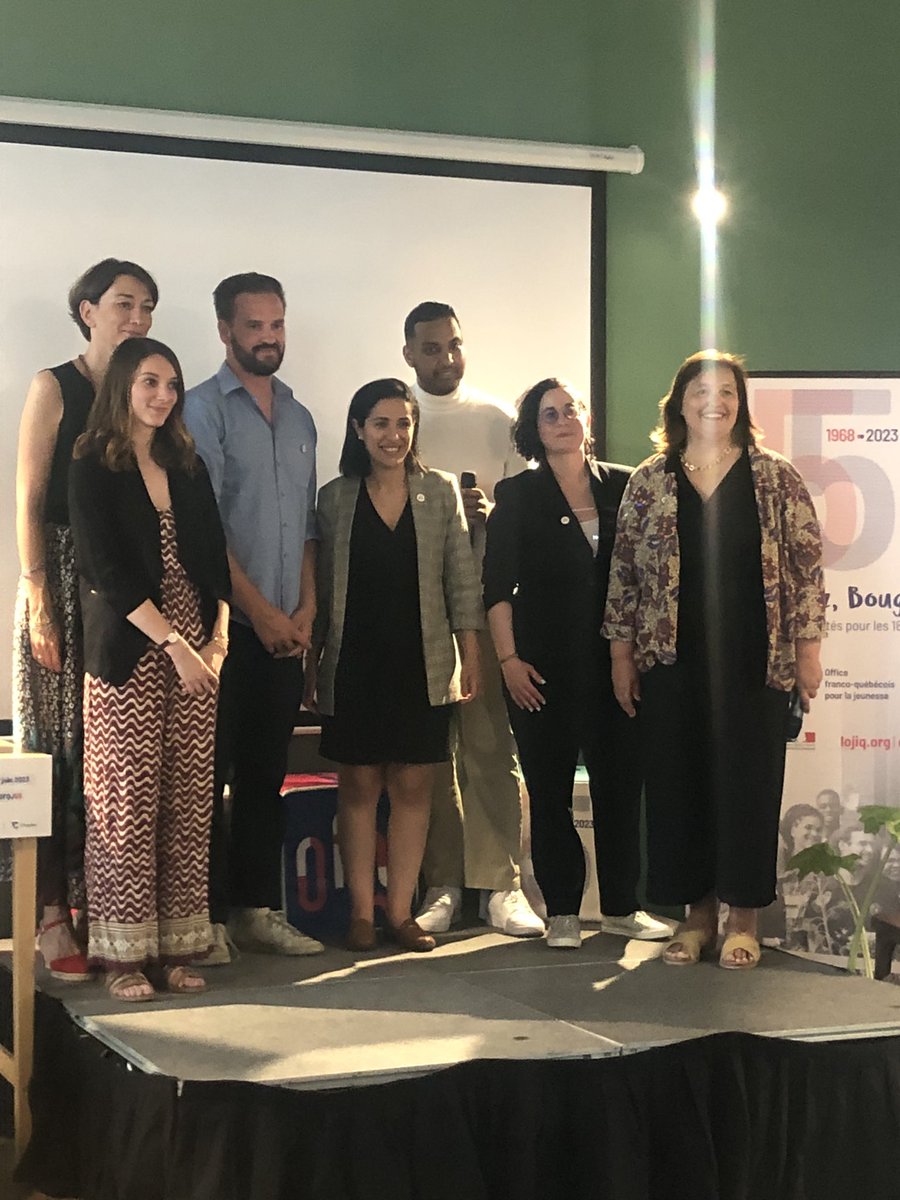 FVolontaires's tweet photo. Bon anniversaire à l’#OFQJ! Nous partageons le souhait de renforcer la mobilité internationale des jeunes, qui contribue au renforcement de leurs capacités, à la réussite de projets partenariaux utiles au développement solidaire et au maintien de la place du 🇫🇷 dans le monde https://t.co/NGlZQ5KWXd