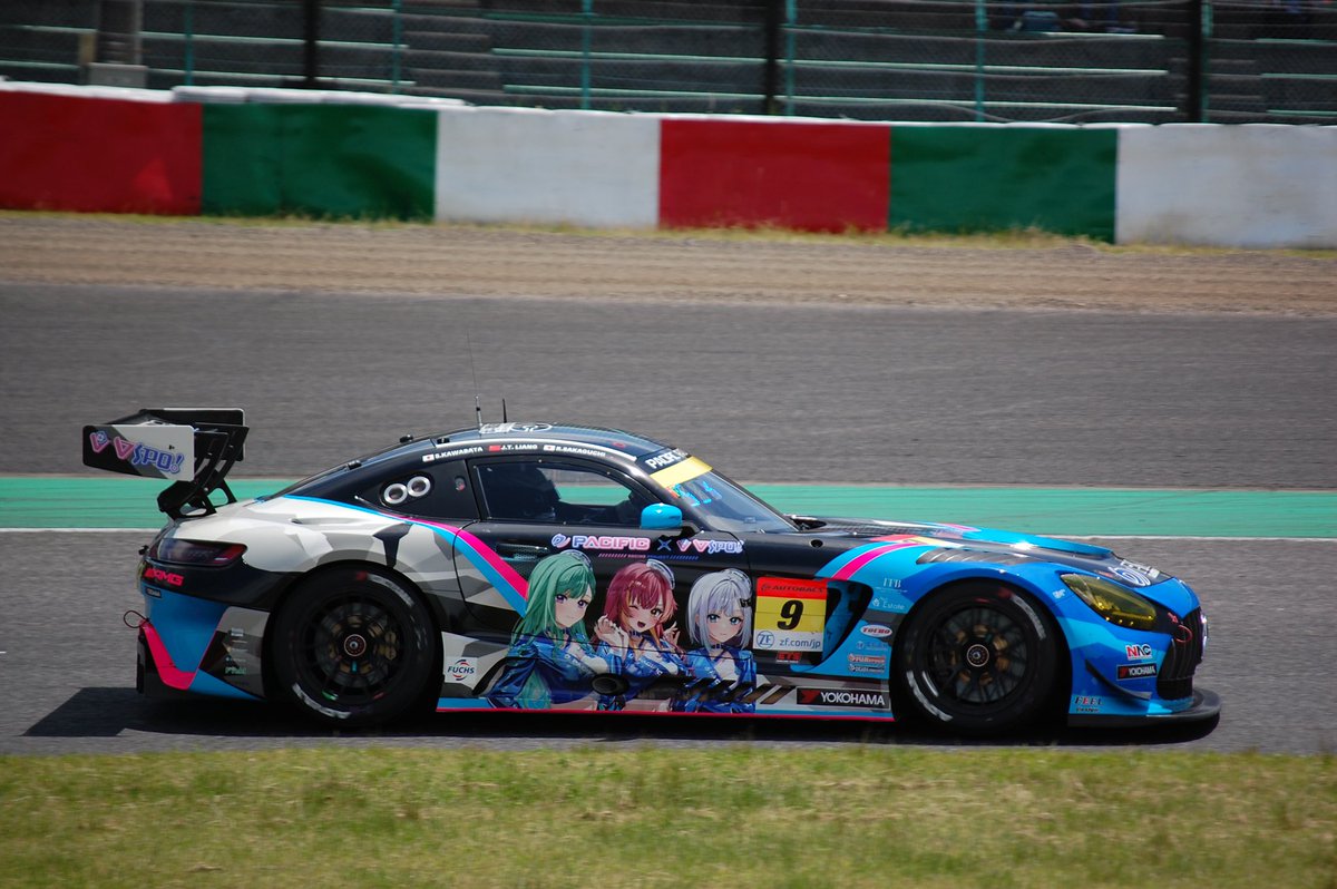 遅くなったけど、ぶいすぽパシレーの追加の写真を投下

#ぶいすぽパシレー #SUPERGT 
#小森めと #八雲べに #花芽すみれ　#英リサ #白波らむね