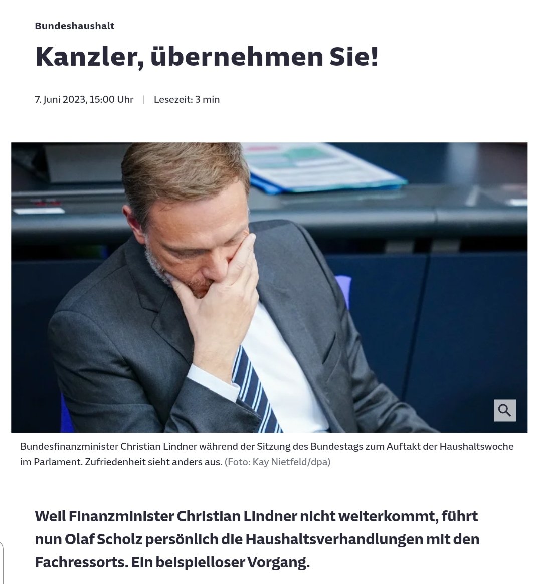 Wenn Ideologie auf Realität trifft...

Der @FDP-Finanzminister @C_Lindner ist nicht fähig einen Haushalt aufzustellen.
Er will keine Steuererhöhungen, weigert sich aber auch neue Schulden zu machen. Gleichzeitig stehen riesige Probleme an.

Jetzt muss der Kanzler übernehmen.
/PM